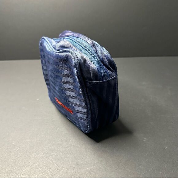 TWA Airlines Embroidered Zippered Personal Amenity Case Bag Pouch - Vintage - Picture 3 of 6